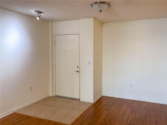 4th image of 520 SE 5th Avenue #3205