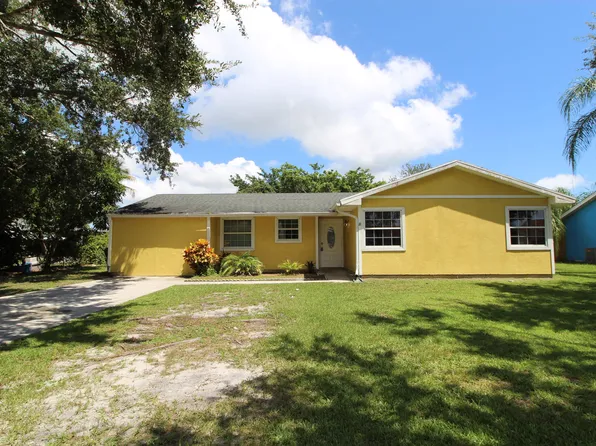 2022 SE West Dunbrooke Circle SE, Port St Lucie, FL 34952