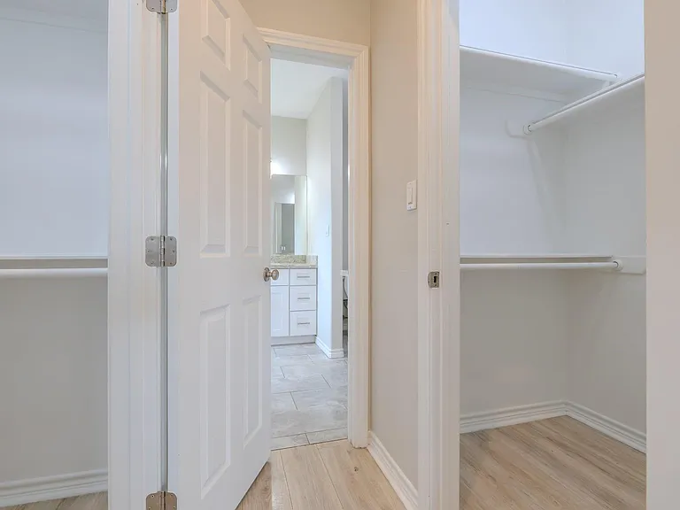 2422 Cardinal Dr — Photo 21