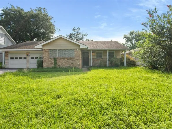 2815 Dewberry Lane, Pasadena, TX 77502