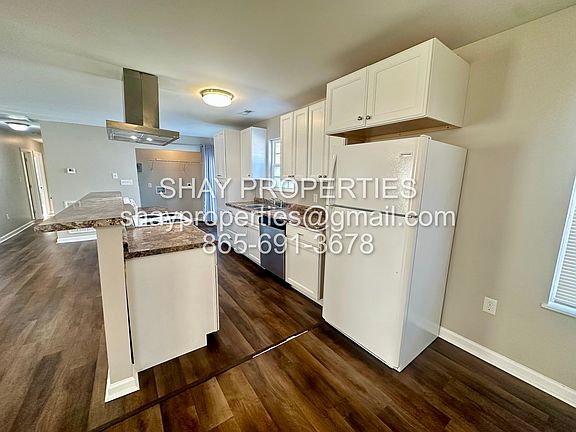 2nd image of 6401 Shrewsbury Dr