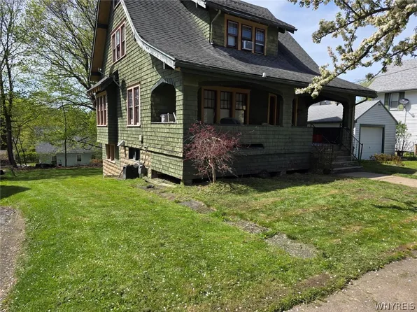 78 Beech St, Jamestown, NY 14701