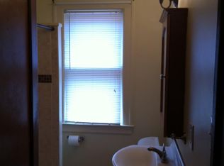 967 Nottingham Rd, Grosse Pointe Park, MI 48230