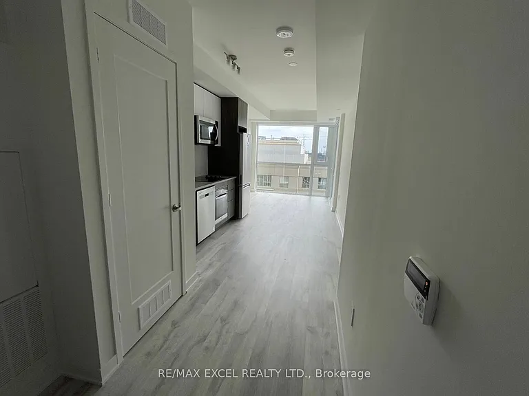 60 Princess St #914 — Photo 20