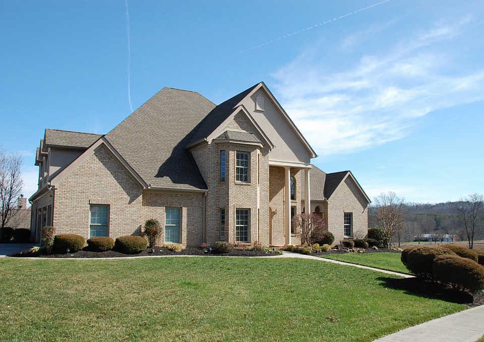 1st image of 200 Oak Chase Blvd
