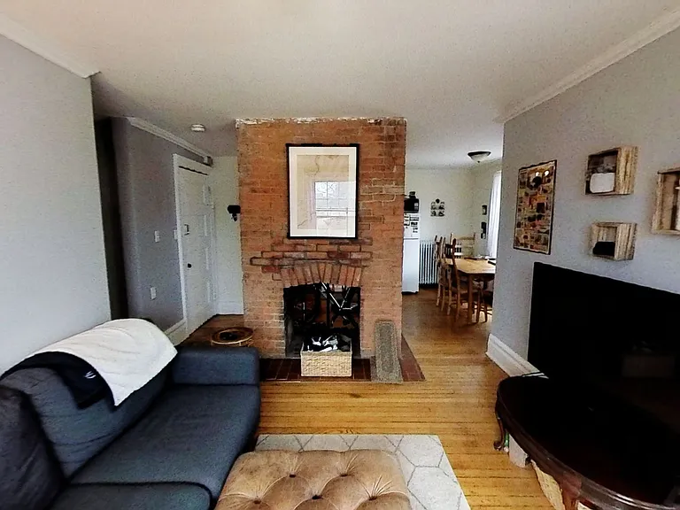 595 University Ave #3 — Photo 3
