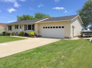 218 Pine Ave S, Eyota, MN 55934