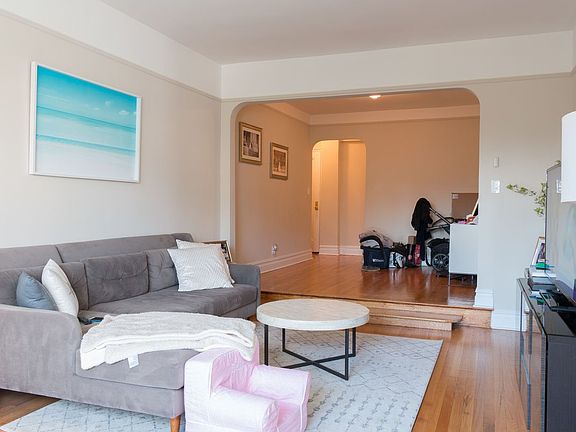 2nd image of 55 W 92nd St APT 6E