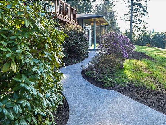 4th image of 11011 78th Ave NE