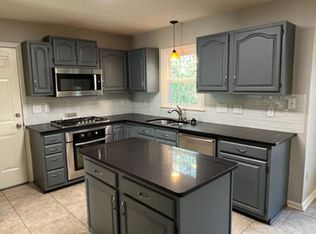 21 Poplar Springs Dr, Mauldin, SC 29662