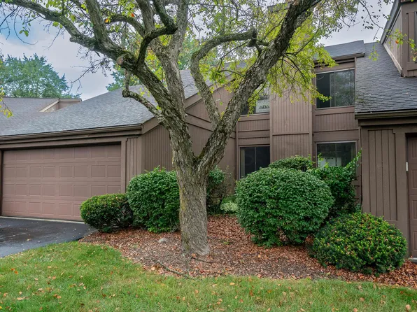 2131 Willowick Dr, Columbus, OH 43229