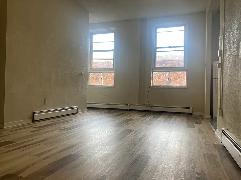 22 Court St — Photo 3