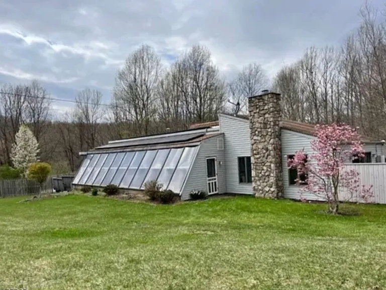 621 Valley Rd — Photo 4