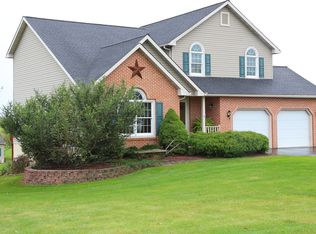 1500 Ironstone Dr, East Earl, PA 17519