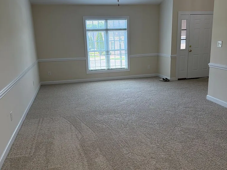 2742 Shire Ln — Photo 3