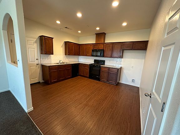 4th image of 3448 S Villa St #3448