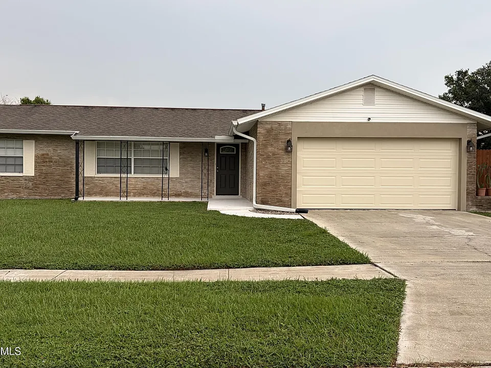 2604 Corbusier Dr