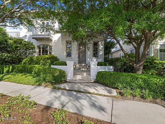 5th image of 315 Dungannon Boulevard