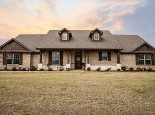 2329 Henson Ln, Nevada, TX 75173