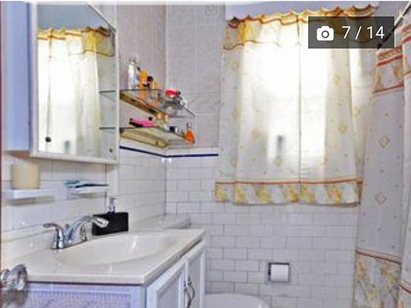 3rd image of 3329 De Lavall Ave