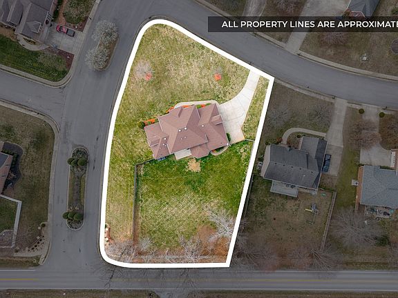4th image of 145 Lyme Dr