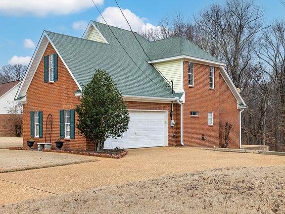 3rd image of 418 N Gretna Green Dr