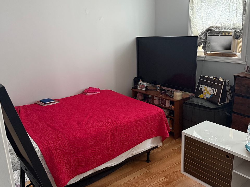 1st image of 157 New York Ave APT 1
