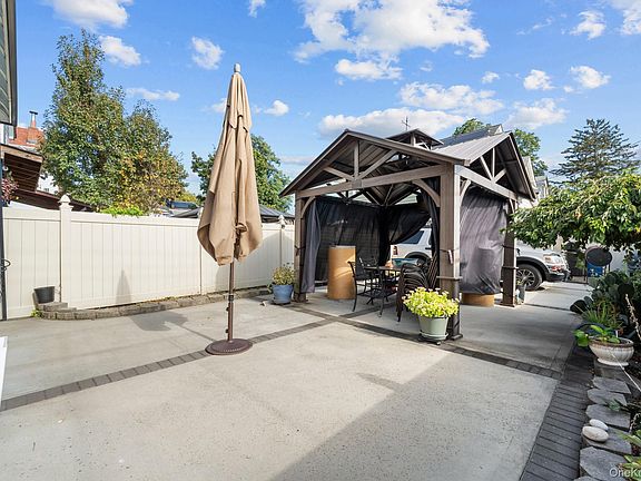 4th image of 168-02 110th Road