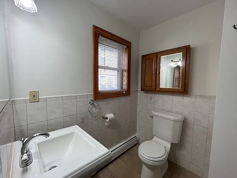 25 Greenman Ave #1 — Photo 10