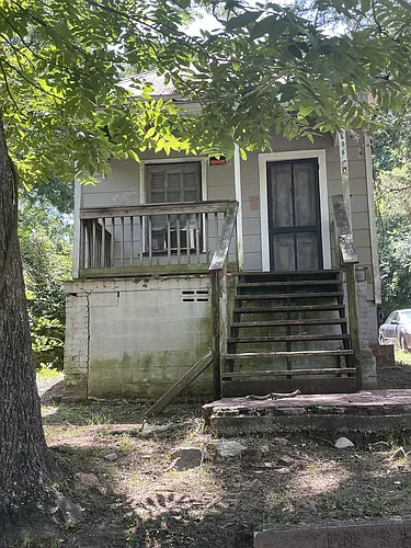 606 Hall Ave Photo 1