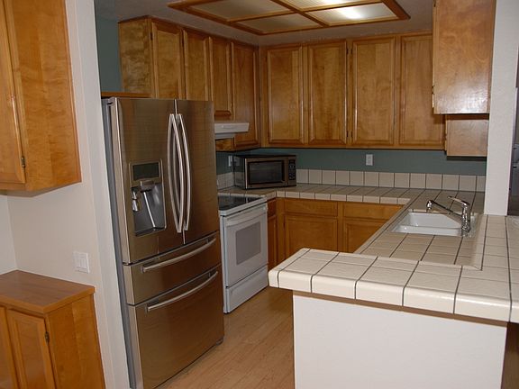 Roomy Kitchen, Updated Appliances