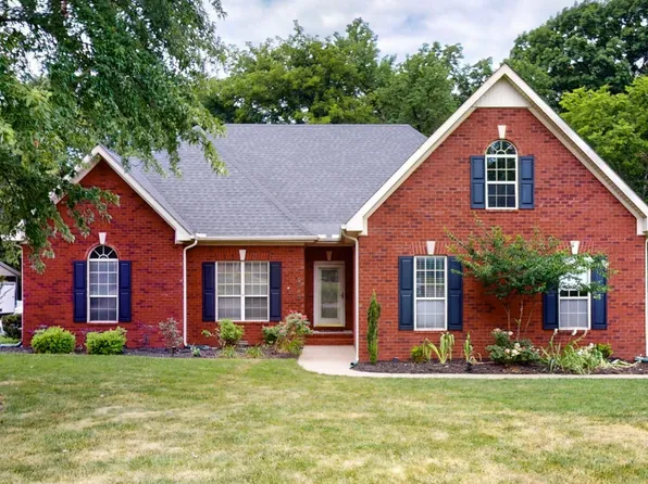 2943 Regenwood Dr, Murfreesboro, TN 37129