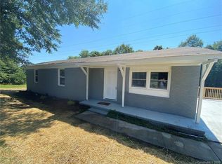 736 Guinn St, Clover, SC 29710