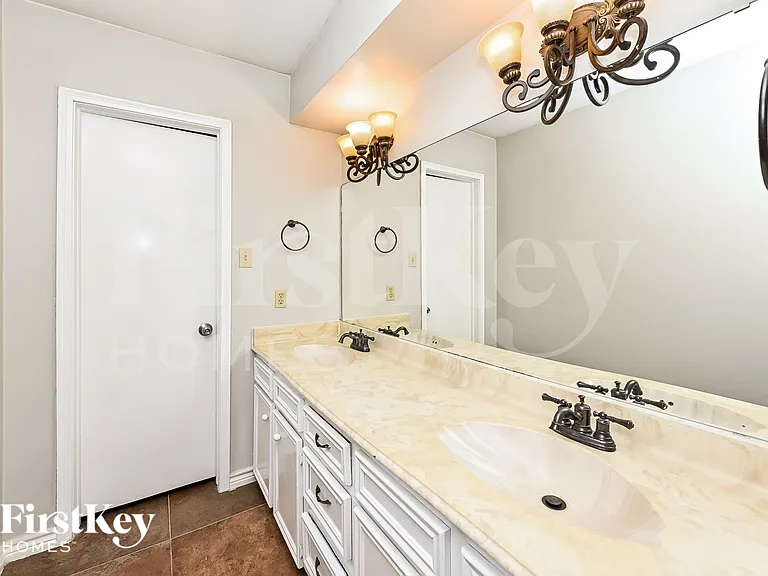 16911 Memorial Oaks Ln — Photo 14