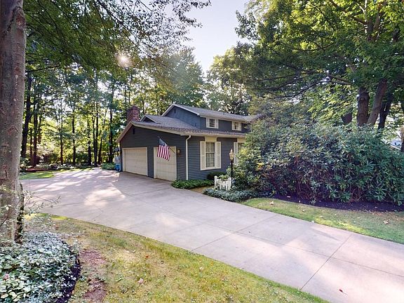 4th image of 3220 Kingston Ct
