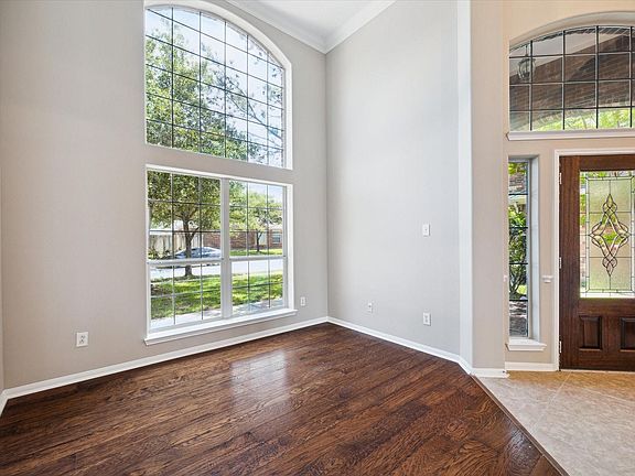 5th image of 30507 Russell Point Dr