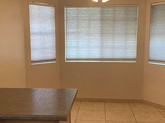 3rd image of 925 S Longmore APT 211