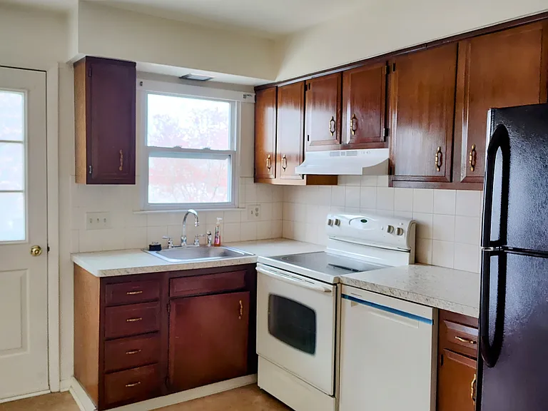 5653 Wood Ln — Photo 8