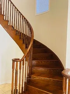 91 Antibes Dr #UPPER — Photo 11