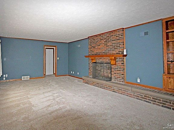 5th image of 108 W Crawford Ave