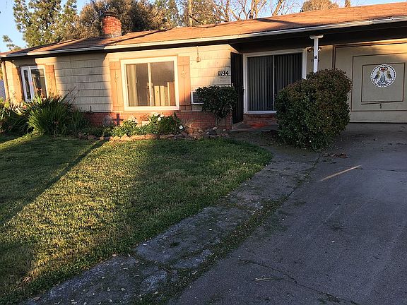 Side view of front yard.