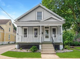 325 Dale Ave, Oshkosh, WI 54901