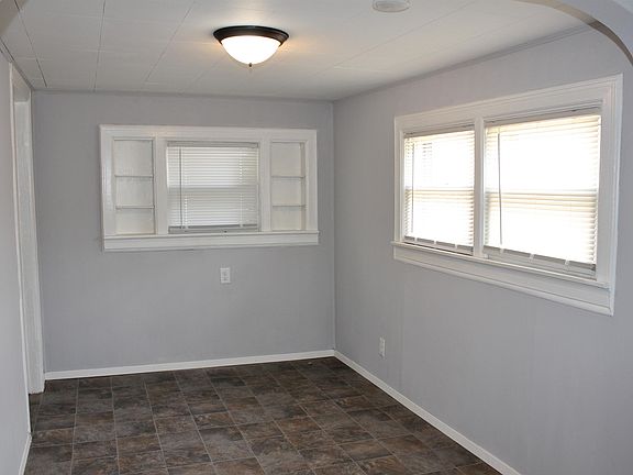 5th image of 629 Houser Dr