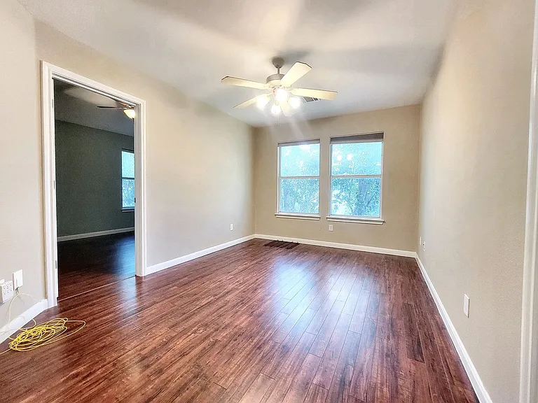 1617 Sunterro — Photo 21