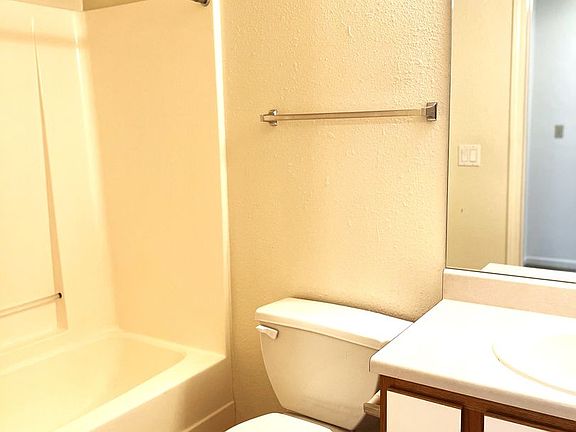 2nd image of 3811 Baldwin Ave #113