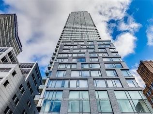 101 Peter St #1502, Toronto, ON M5V 0G6