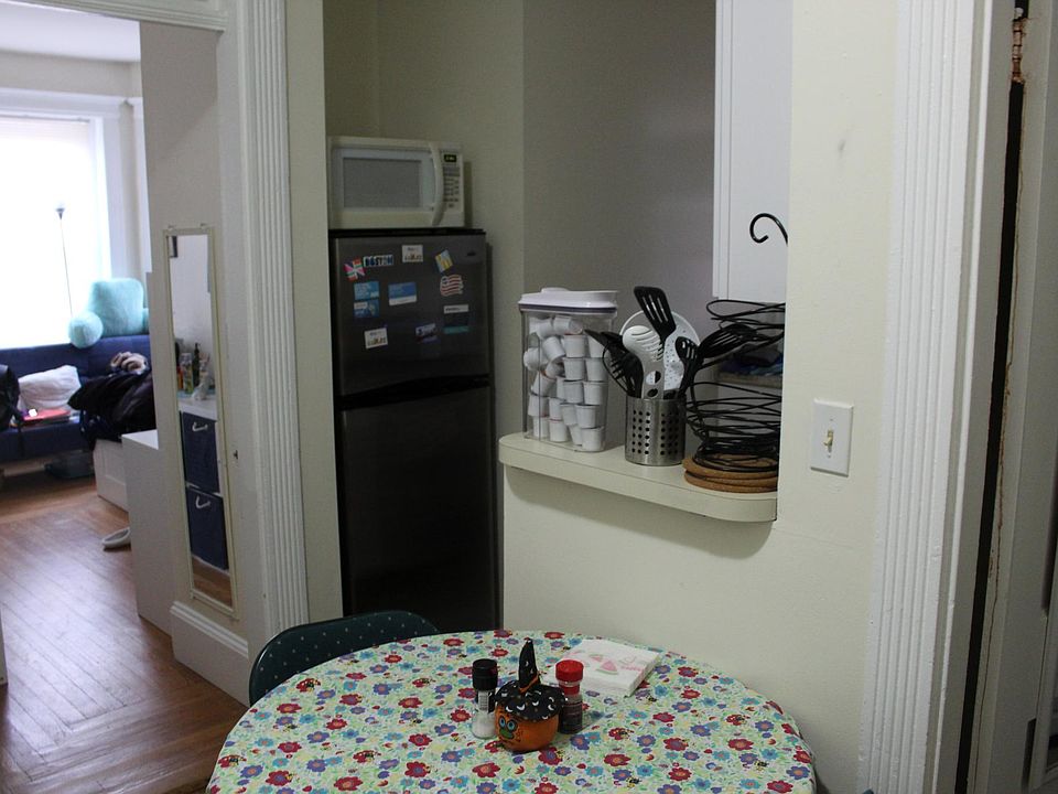 2nd image of 463 Park Dr #F12
