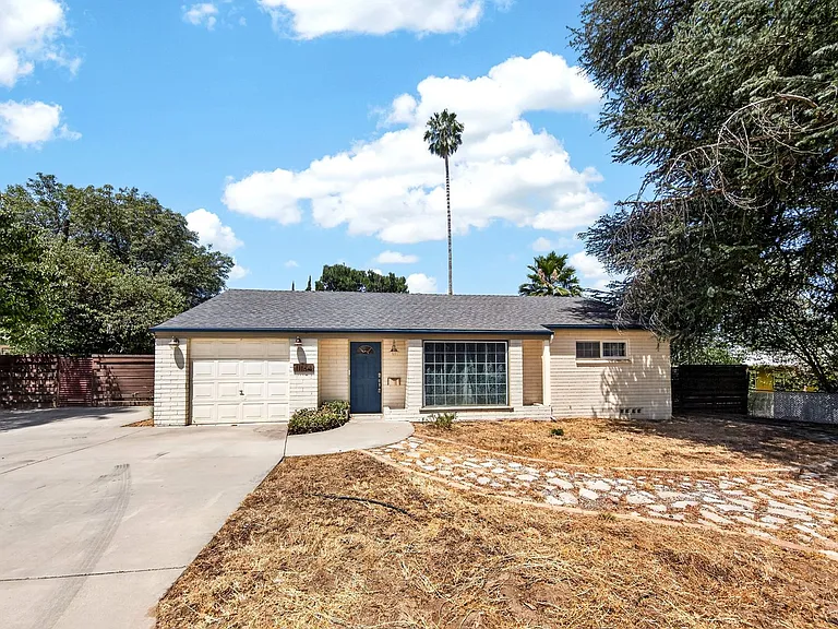11164 Yardley Pl — Photo 2