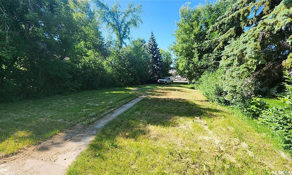 2nd image of 131 5th AVENUE