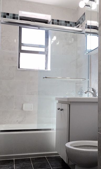 2nd image of 4722 44th St APT 3F